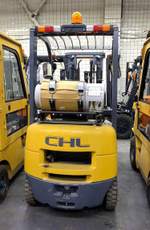 Вилочный погрузчик газ/бензин CHL 1,5 тонн