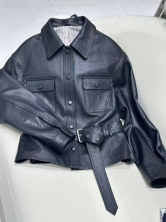 Кожанакая куртка - рубашка с поясом на пуговицах в коже «джумбо»