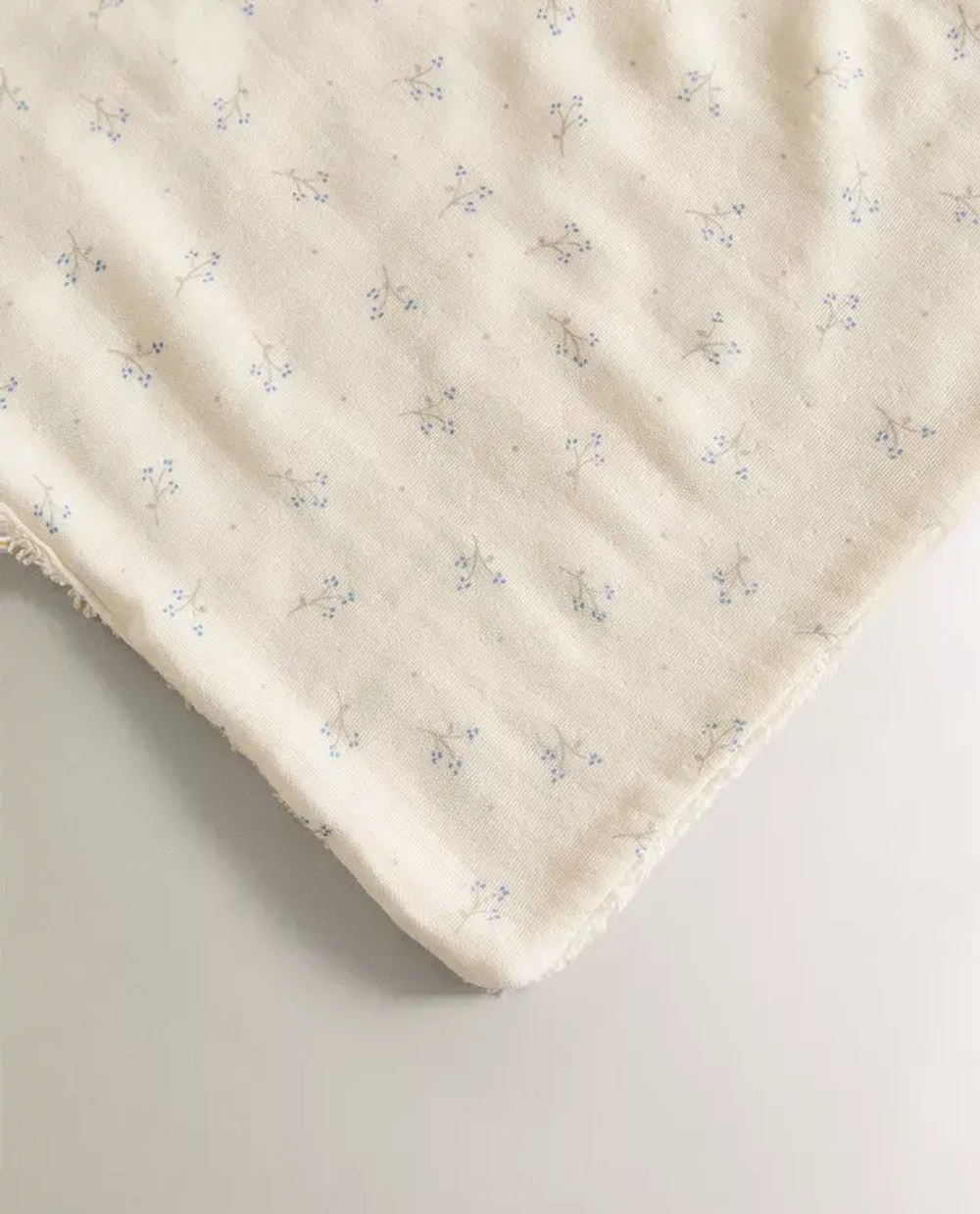 ZARA HOME ДЕТСКОЕ МЯГКОЕ ПОЛОТЕНЦЕ, ЖЕЛТОВАТО-БЕЛЫЙ