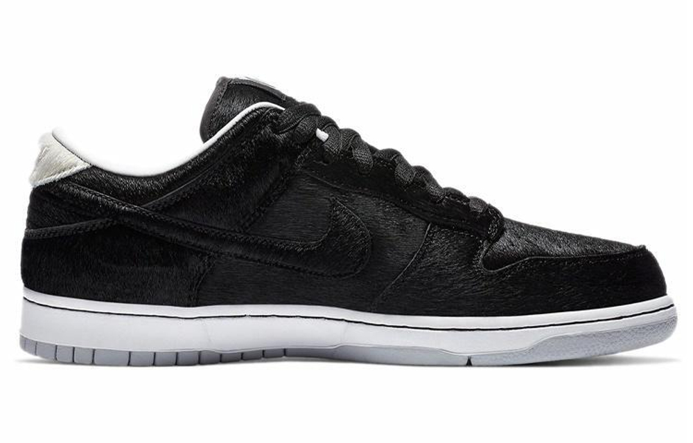 Кроссовки Medicom Toy X Nike Dunk Sb Og Qsberbrick