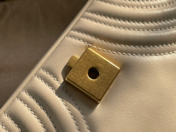 Gucci Marmont 22 cm