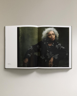 Annie Leibovitz: Women. Фотоальбом (на английском языке)