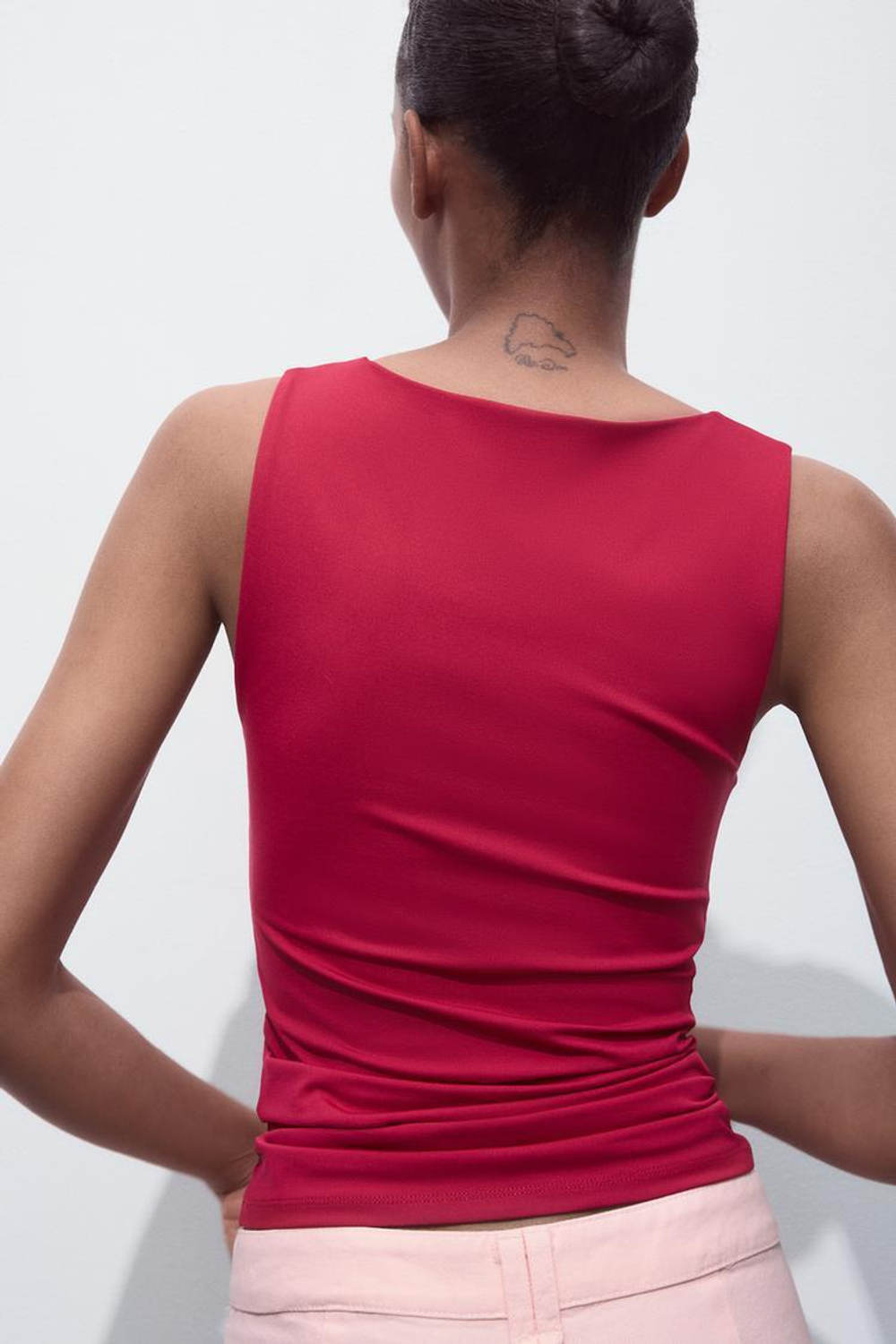 ZARA ТОП ИЗ ПОЛИАМИДА С ШИРОКИМИ БРЕТЕЛЯМИ, ФУКСИЯ