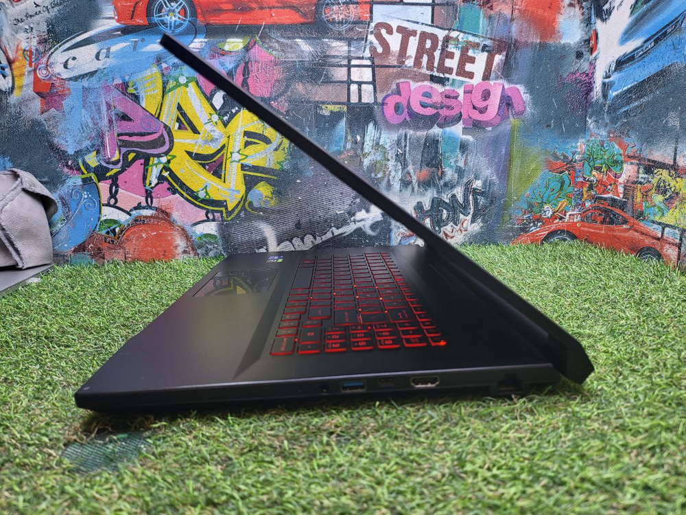 Ноутбук MSI i7-12/16gb/FHD/RTX3050 4Gb/MSI Katana GF76 12UC-257XRU Windows 11