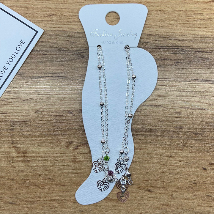 Браслет на ногу цепочка подвески Сердце тройное стразы цветные металл серебристый