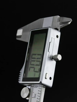 Штангенциркуль электронный цифровой металлический с МЕГАэкраном до 150мм