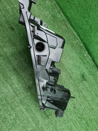 Корпус фары правый Toyota Land Cruiser 200 (15-21)