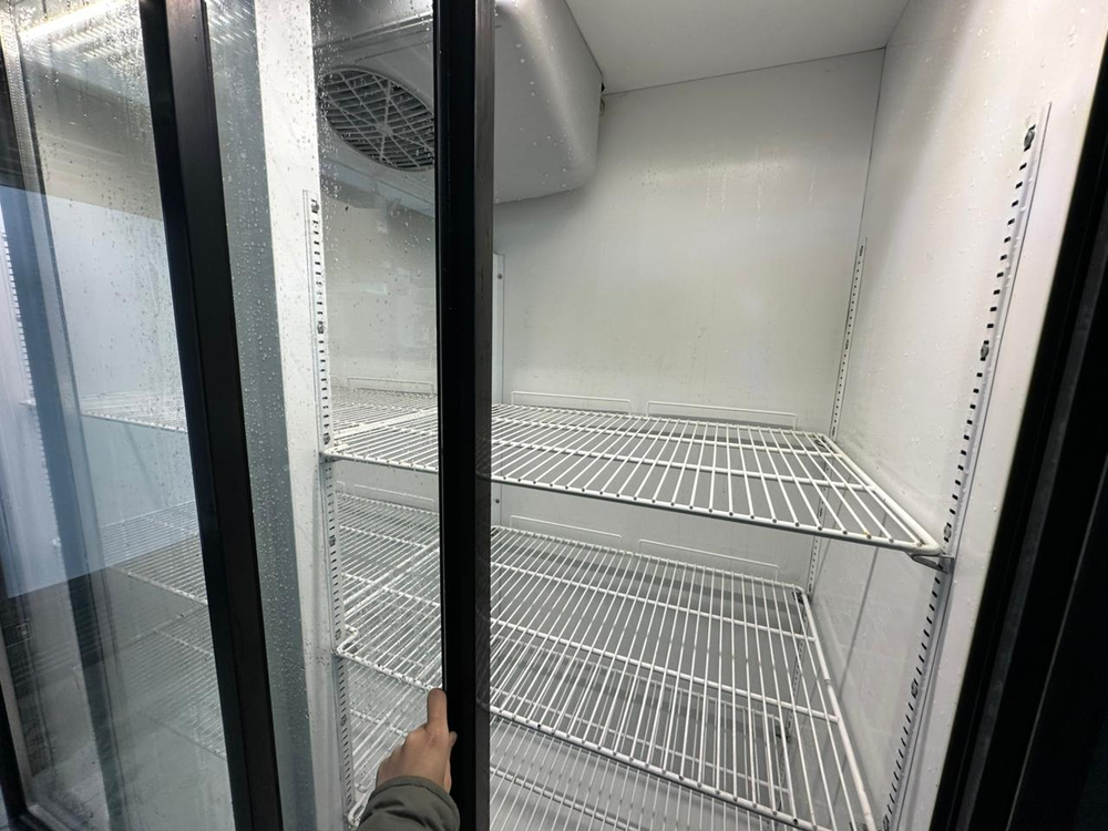 Шкаф холодильный Ариада R1400VC