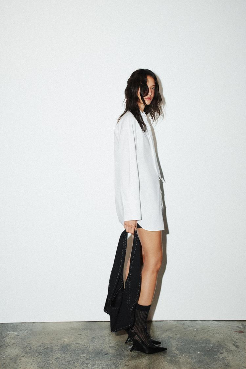 ZARA РУБАШКА ИЗ ПОПЛИНА С ГАЛСТУКОМ, БЕЛЫЙ