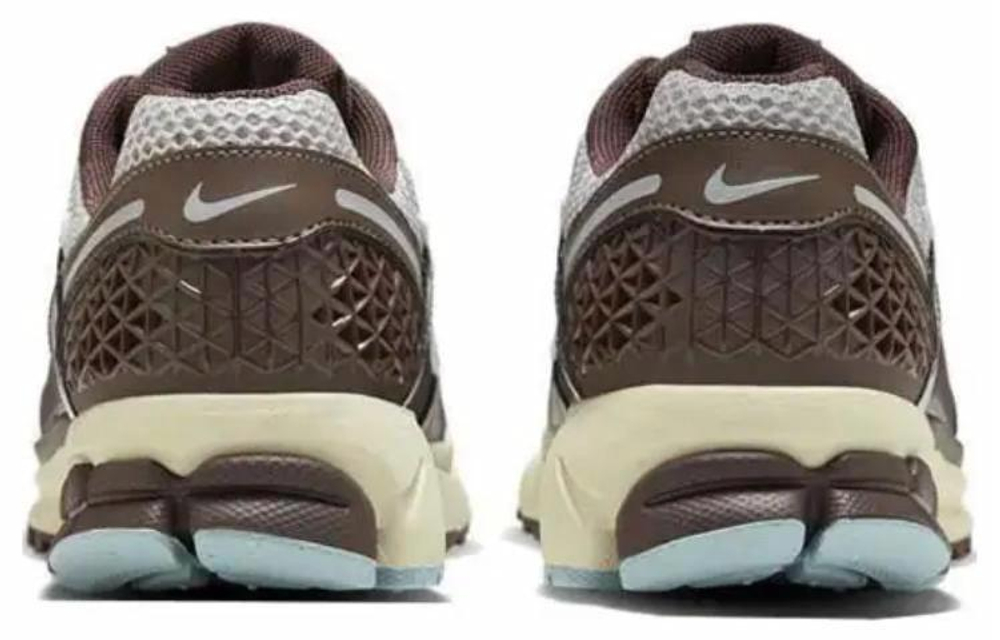 Кроссовки Nike Air Zoom Vomero 5 (Женская размерная сетка)