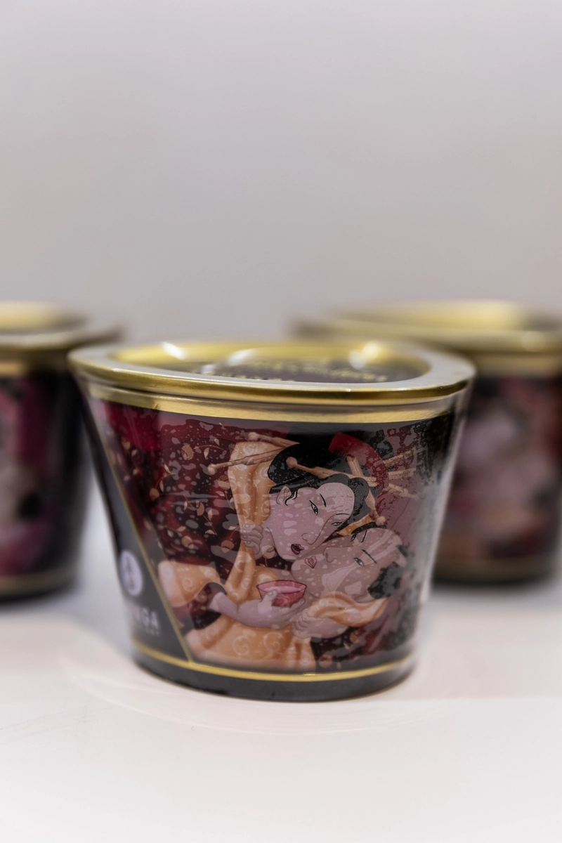 массажное аромамасло в виде свечи, Sparrkling strawberry wine, Клубничное вино, 170 мл