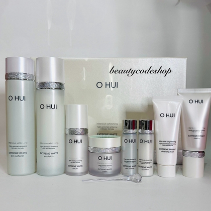 Набор осветляющих средств O HUI EXTREME WHITE 4pcs Special Set.