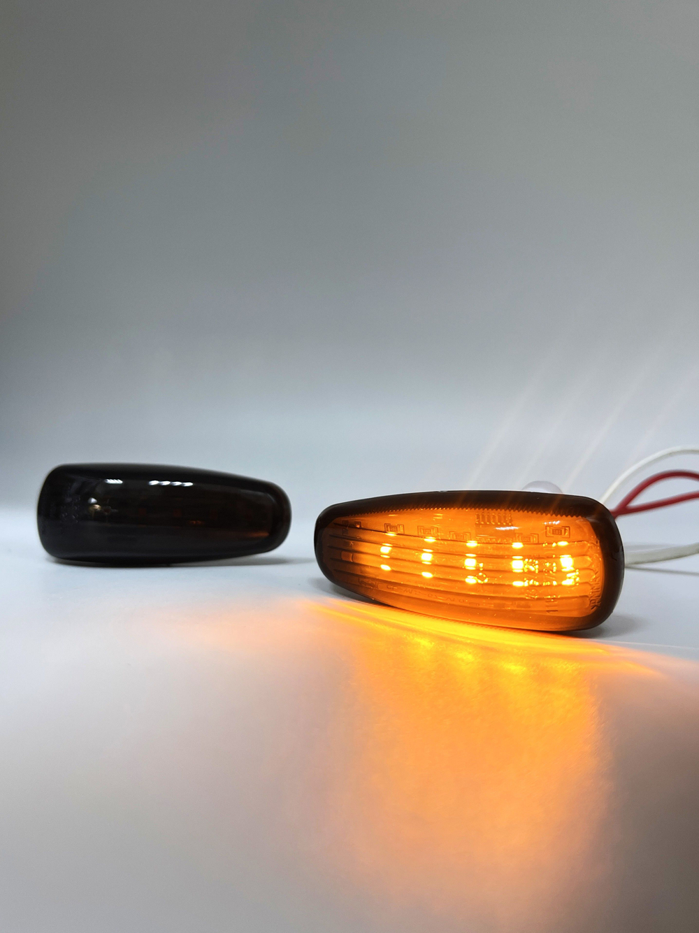 Повторители поворота на крыло диодные черные тонированные для Лада Приора, Калина 2 шт