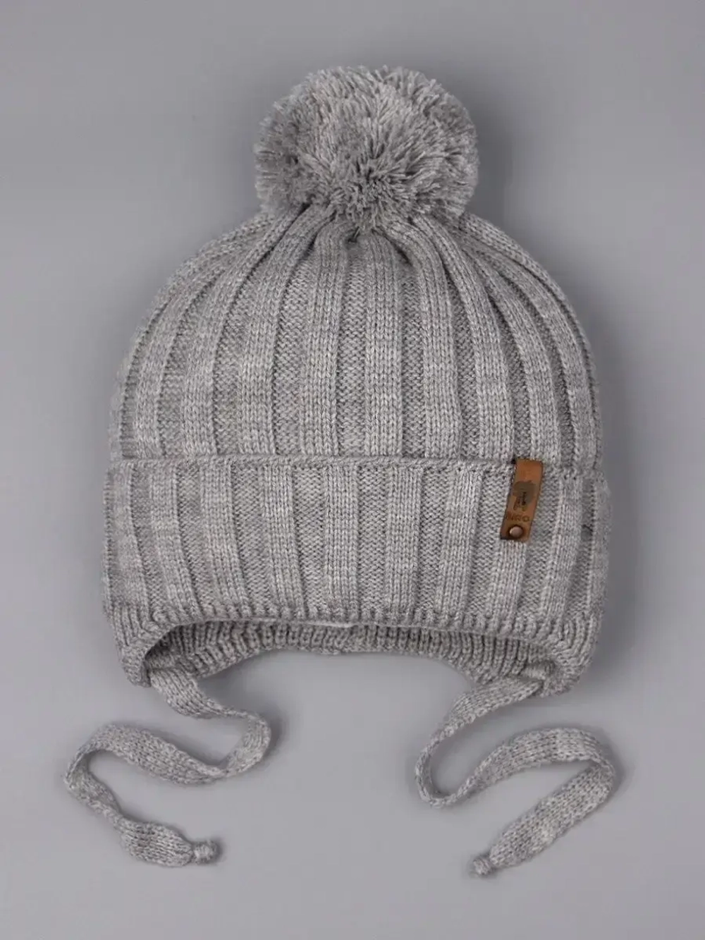 Шапка для мальчика осенняя на завязках