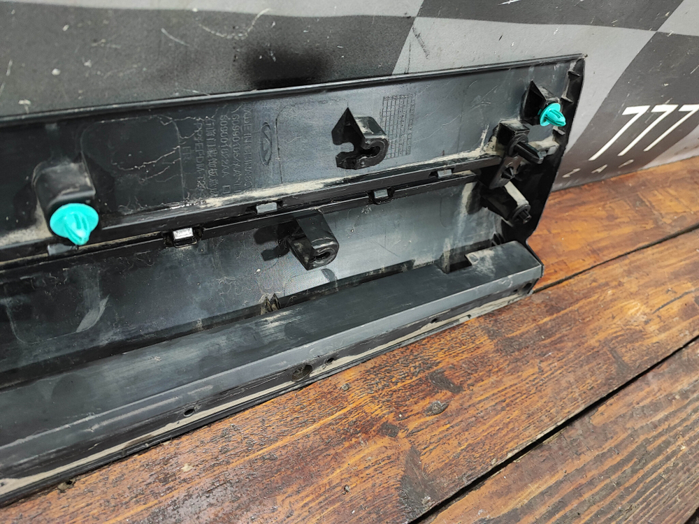 накладка двери передней правой Omoda C5 22-нв Б/У Оригинал 609001054AA