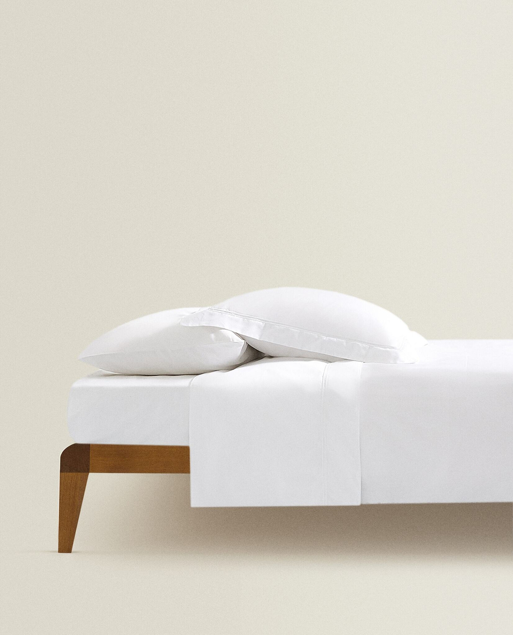 ZARA HOME (300 НИТЕЙ) НАТЯЖНАЯ ПРОСТЫНЯ ИЗ ХЛОПКА, БЕЛЫЙ