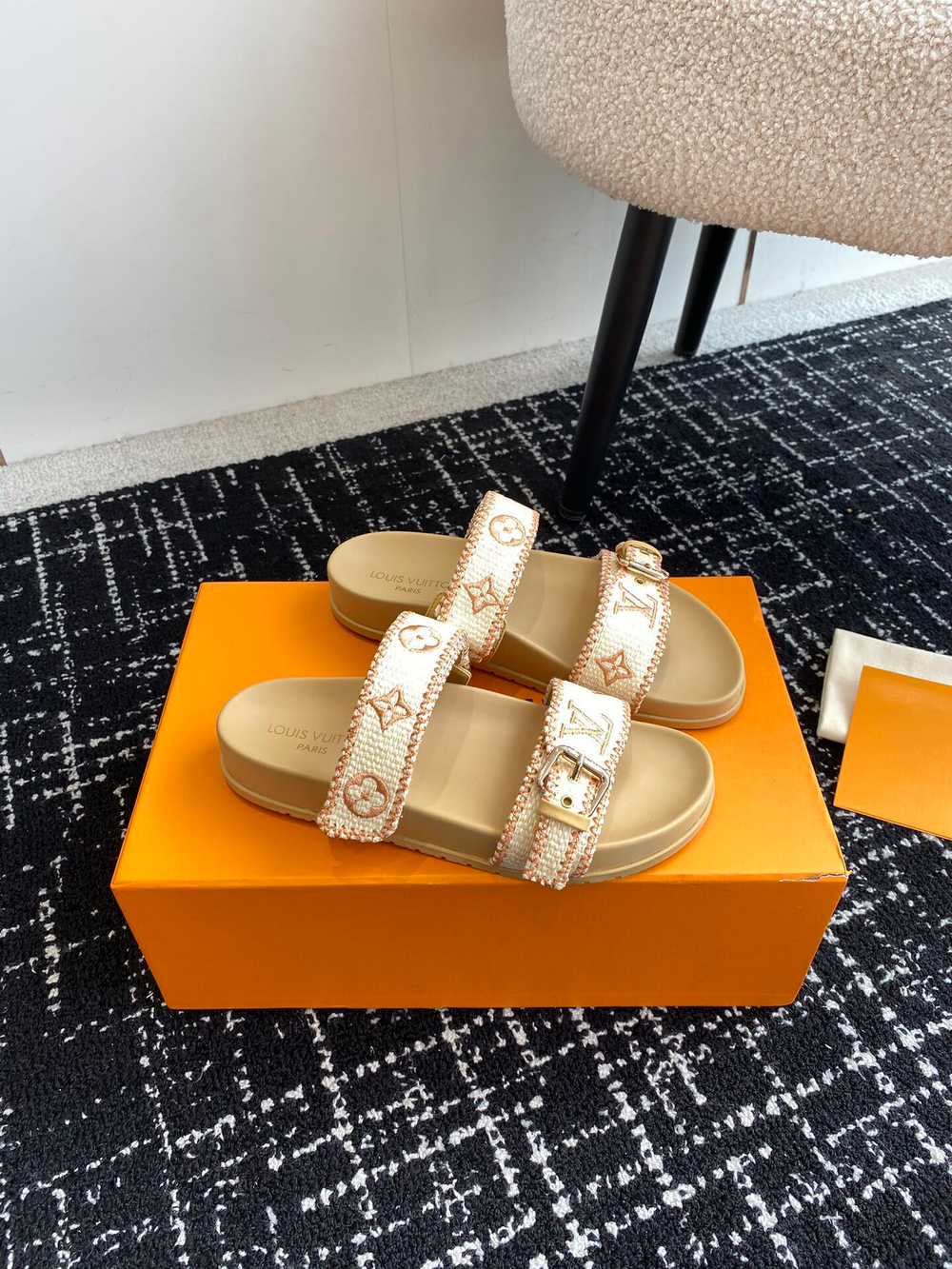 Louis Vuitton Bom Dia Flat Comfort Mule (5 colors)