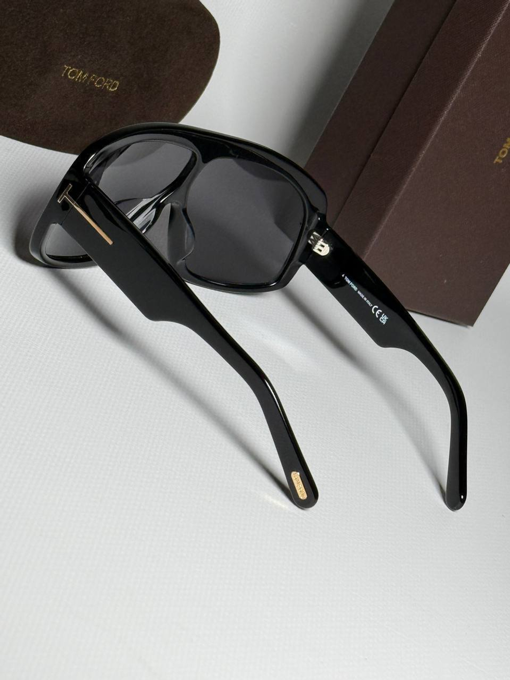 Солнцезащитные очки Tom Ford