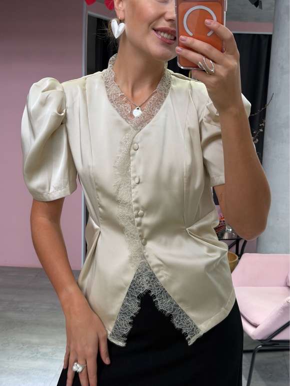 Атласная блуза Alexa молочный