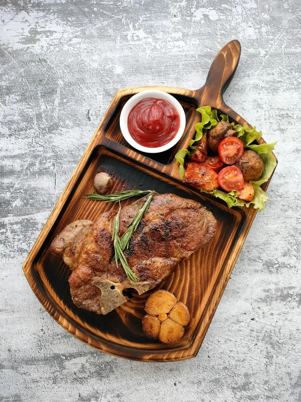 Деревянная менажница из кедра для подачи, сервировки