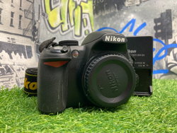 Nikon D3100 2.300 кадров