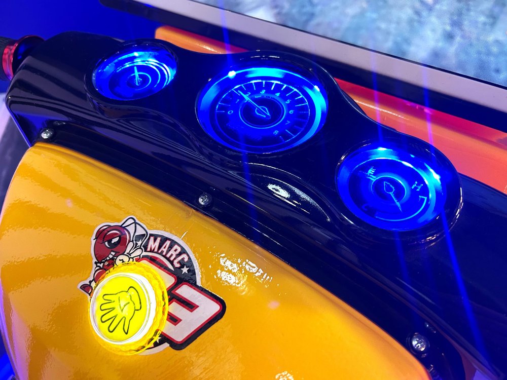 Детский игровой автомат «Безумные мотогонки»