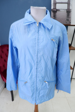 Куртка легкая голубая 48-50 размер