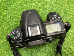 Nikon D7000 2.400 кадров