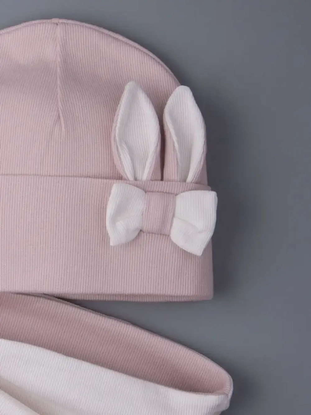 Шапка и снуд для малышей на осень