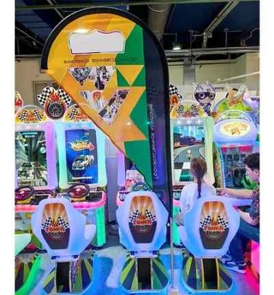 Двойной детский автомат с видеоиграми «Мотогонка»