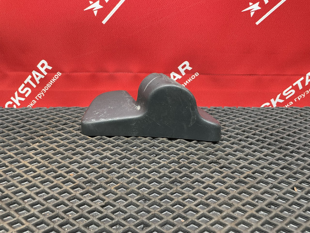 Крышка кронштейна зеркала правого