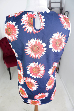 Топ с красивым принтом, маркировка L, визуально на 48 размер