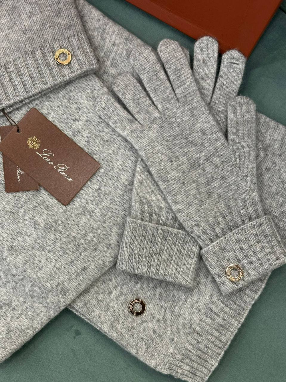 Комплект Loro Piana (шарф + шапка + перчатки)