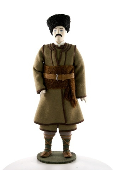 Кукла интерьерная в мужском костюме. Сербия. Южные славяне