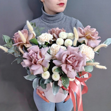 Композиция с французскими розами "Amnesia"