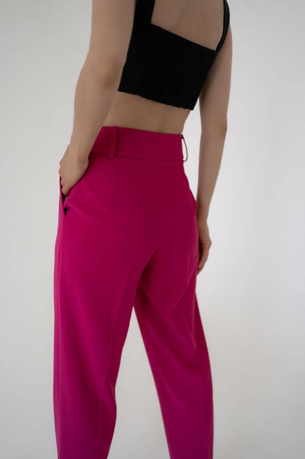 Брюки-бананы в цвете фуксия