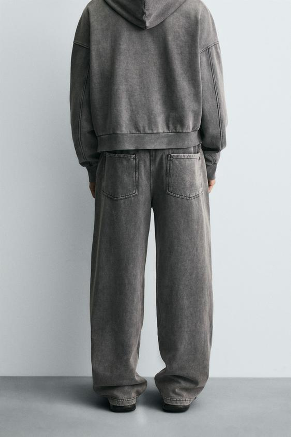 ZARA ДЖОГГЕРЫ WIDE-LEG С ЭФФЕКТОМ ПОТЕРТОСТИ, СЕРЫЙ