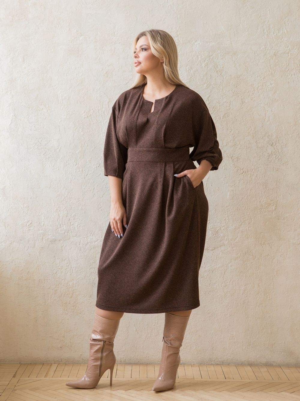 Платье 1360 черно-коричневый Novita (Акция)