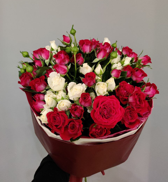 Букет-микс из кустовых роз