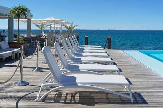 Шезлонг Atlantico белый