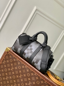 Louis Vuitton Keepall 25