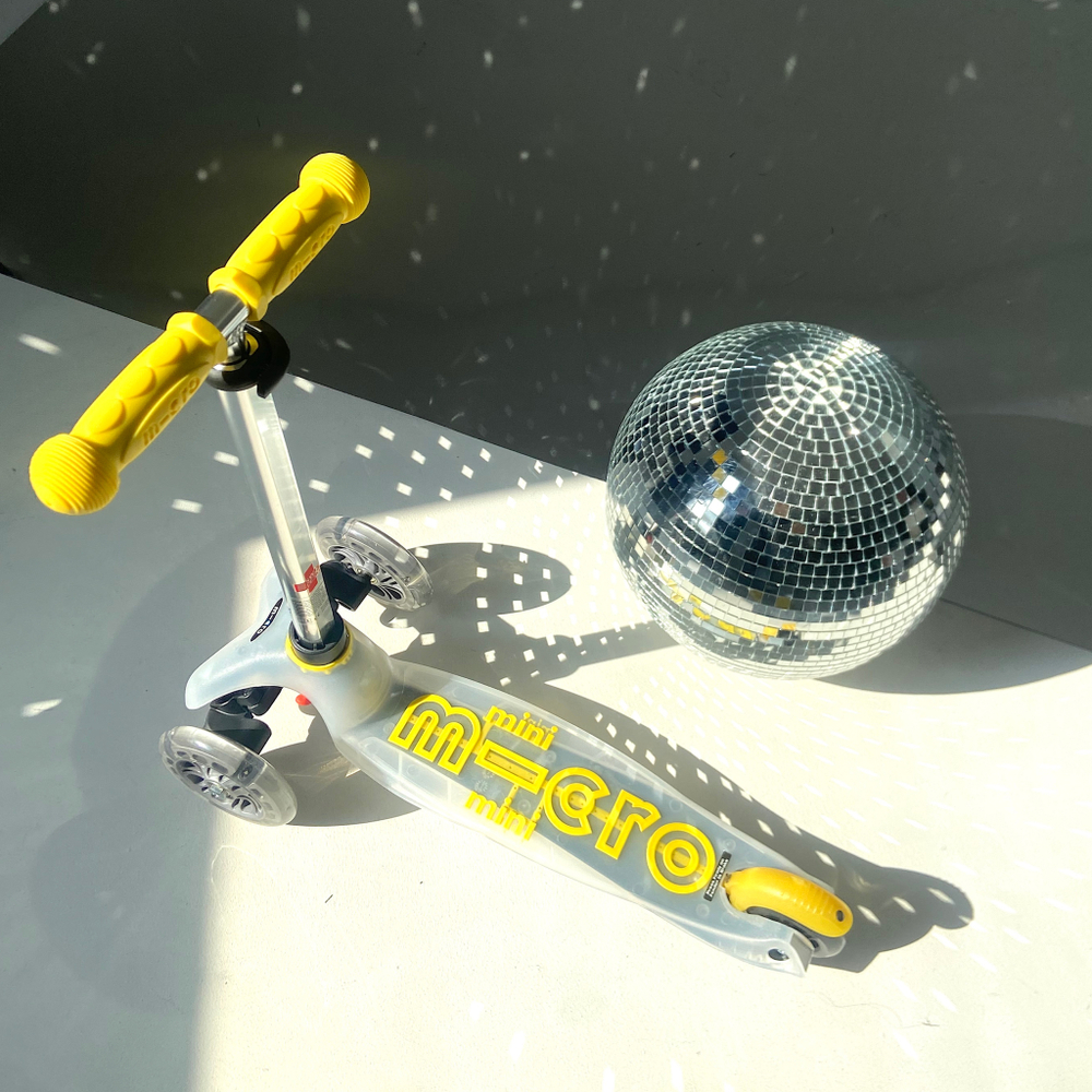 Самокат Mini Micro Deluxe Flux LED неоновый желтый