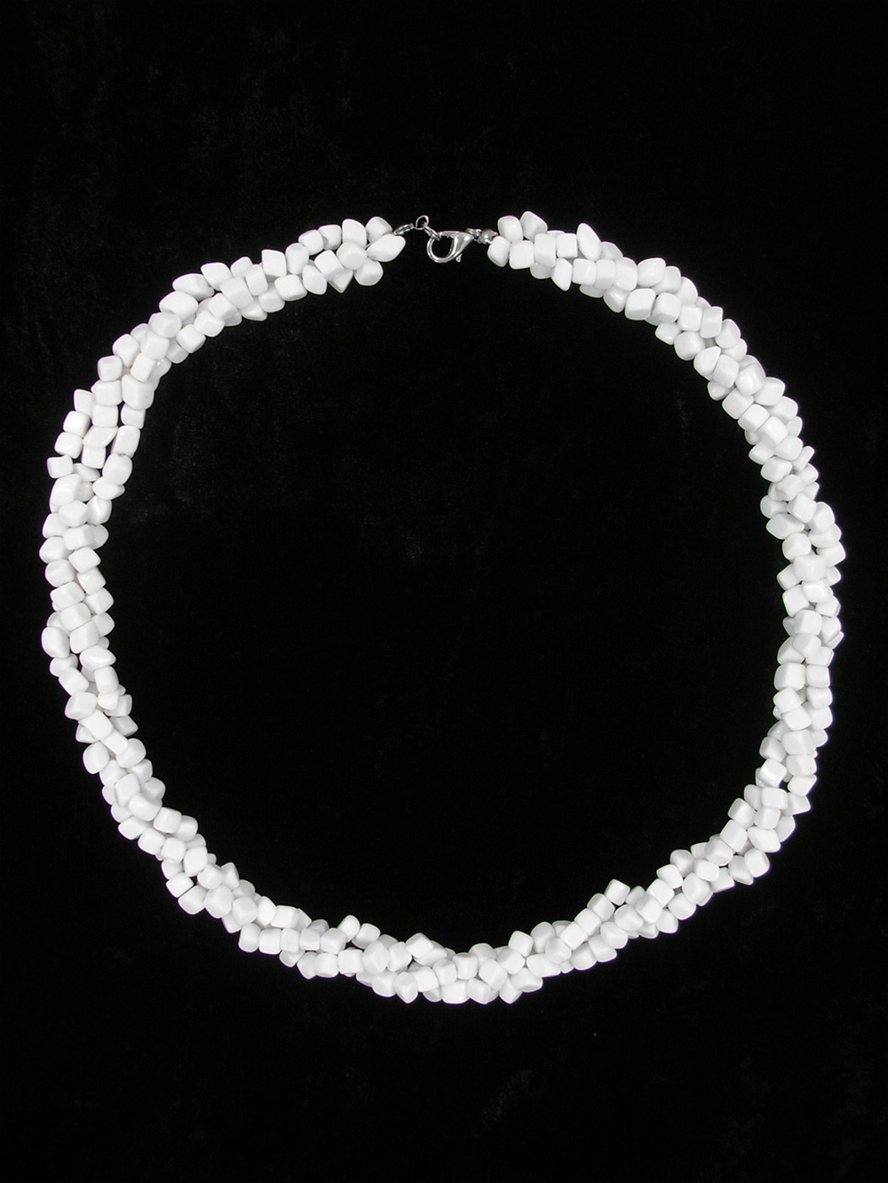 Бусы из Агата agbu010-bel