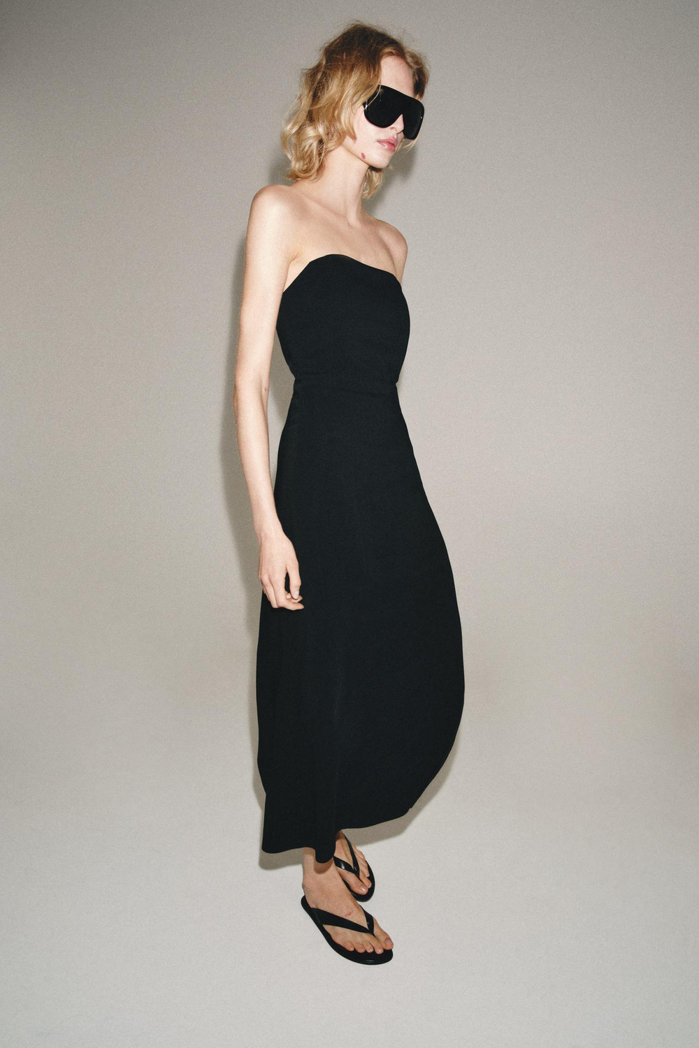 ZARA ПЛАТЬЕ БЕЗ БРЕТЕЛЕЙ — ZW COLLECTION, ЧЕРНЫЙ