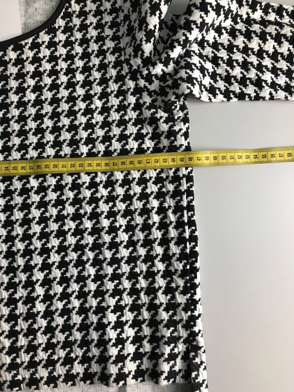 Джемпер монохромный, визуально на 46 размер