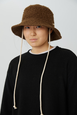 Панама из коричневой шерсти с ворсом