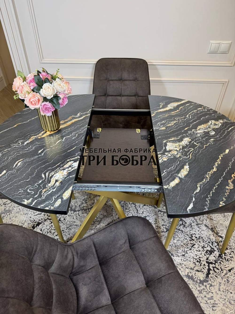 Круглый раздвижной стол "Лофт", луанда и стулья "Бостон" коричневые