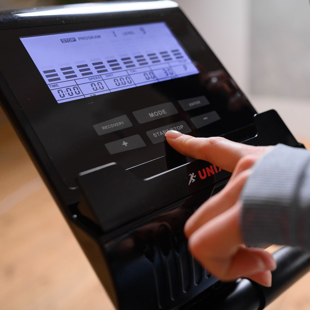 Велотренажер UNIX Fit BL-390E