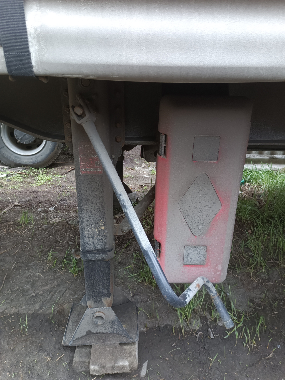 TITAN LC9411* Полуприцеп шторный LC9411XXY