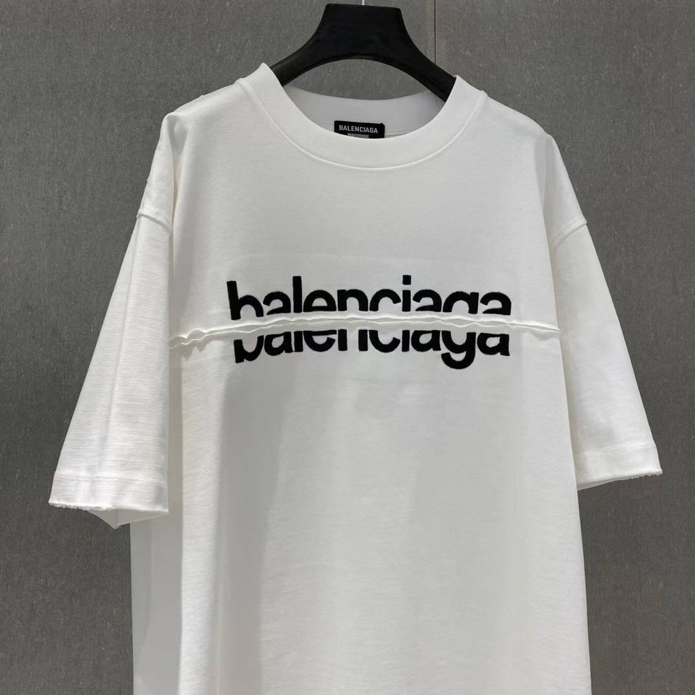 Футболка Balenciaga